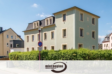 MODERNISIERT – BAD MIT FENSTER & ECKWANNE – TERRASSE – GARTENBEREICH – GARAGE