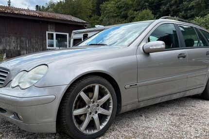 Mercedes-Benz C 200 246.564 km 1.499 &euro; Bad Wildbad 75323