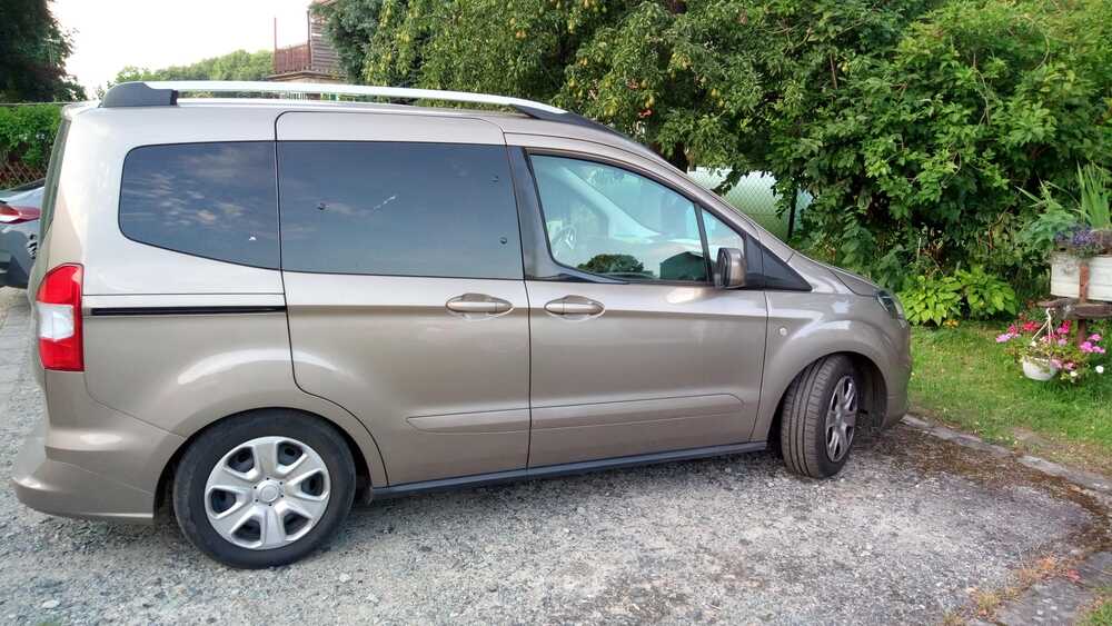 Ford Tourneo Courier 100.000 km 11.000 &euro; niedercunnersdorf 02708