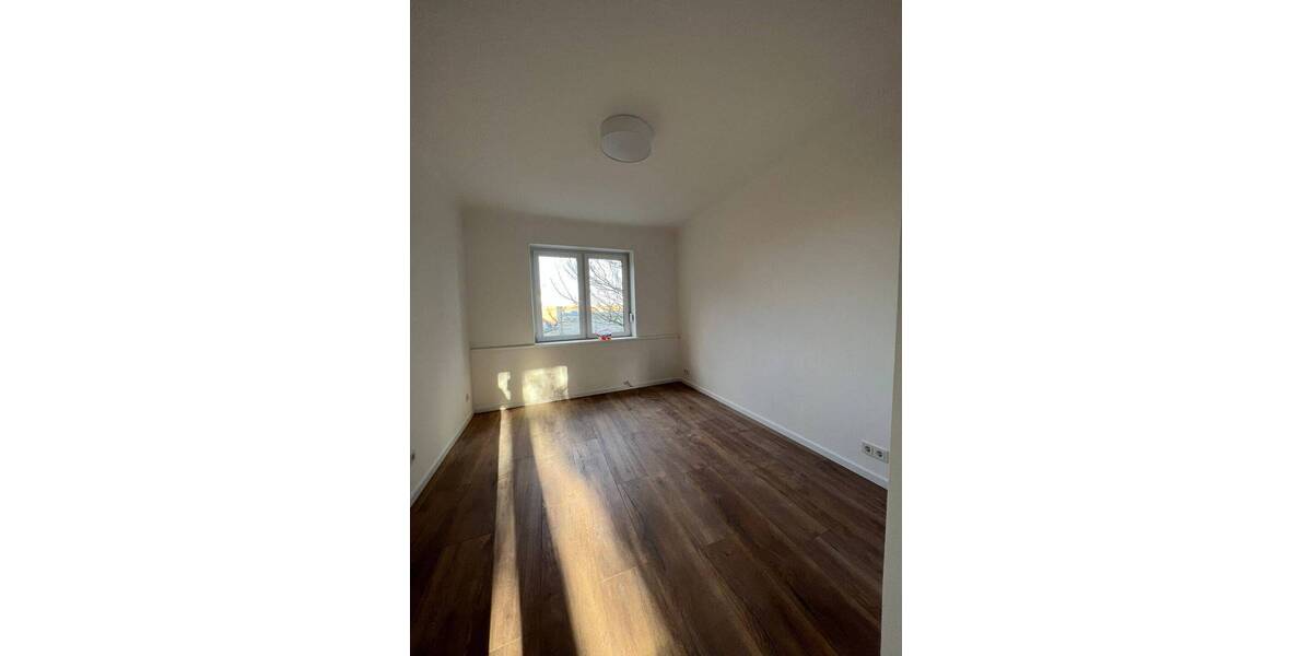 Moderne 4-Zimmer-Wohnung in Ensheim - saniert, hell und ab 01.08. verfügbar - Etagenwohnung Saarbrücken-Halberg Ensheim | Angebot:26954962