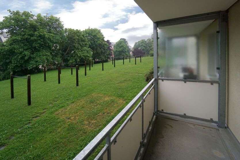 Wohnung zum Mieten in Plauen 256,82 € 46.78 m²