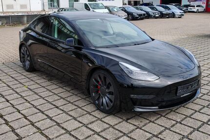 Tesla Model 3 68.884 km 27.970 &euro; Braunschweig 38112