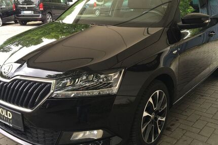 Skoda Fabia 90.528 km 13.580 &euro; Berlin 10315