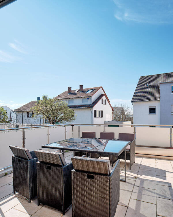 Lichtdurchflutete Wohnung in Wernau ++SONNENTERASSE++