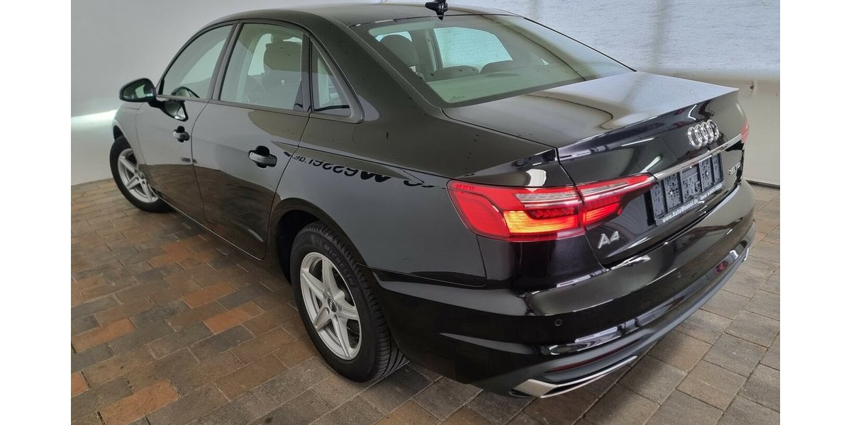 Audi A4 35 TFSI Automatik LED AHK Navi Klima Tempomat 98.400 km 21.900 &euro; Garrel 49681