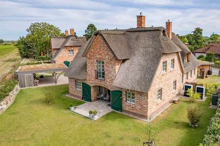 Haus zum Kaufen in Grömitz 995.000 € 140 m² 4 zimmer