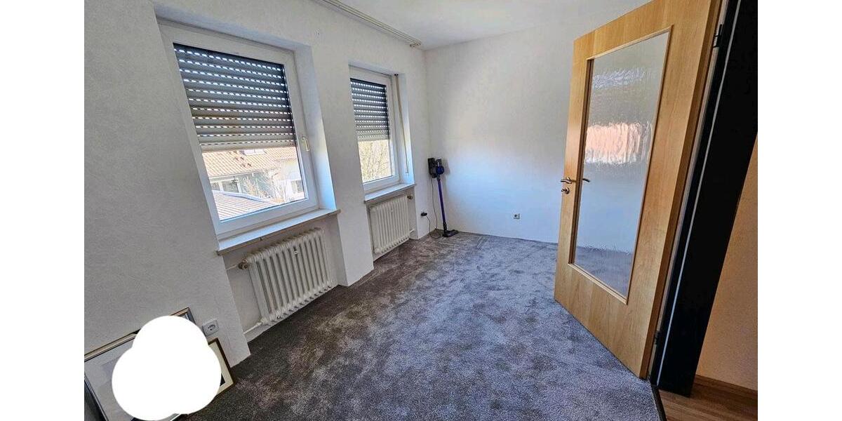 Reiheneckhaus mit Garten, zwei Garagen in Bayreuth - Top Lage 5 zimmer