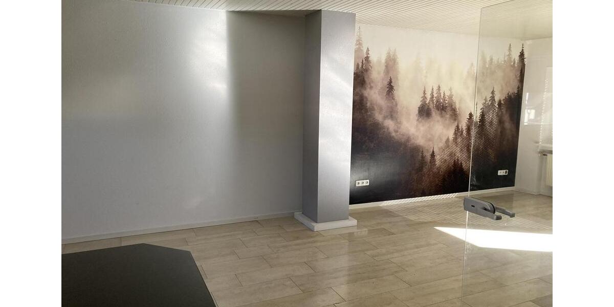 Dachgeschoßwohnung Kenn - 4 Zimmer, 109 m&sup2;, 1.050&euro; | Angebot:25355837