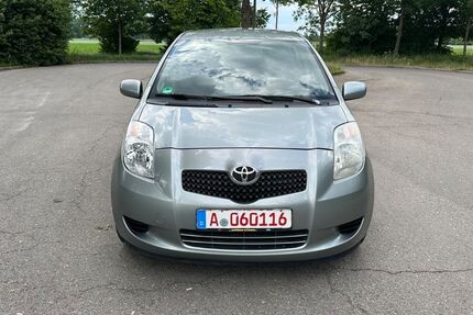 Toyota Yaris 147.000 km 2.950 &euro; Augsburg 86167