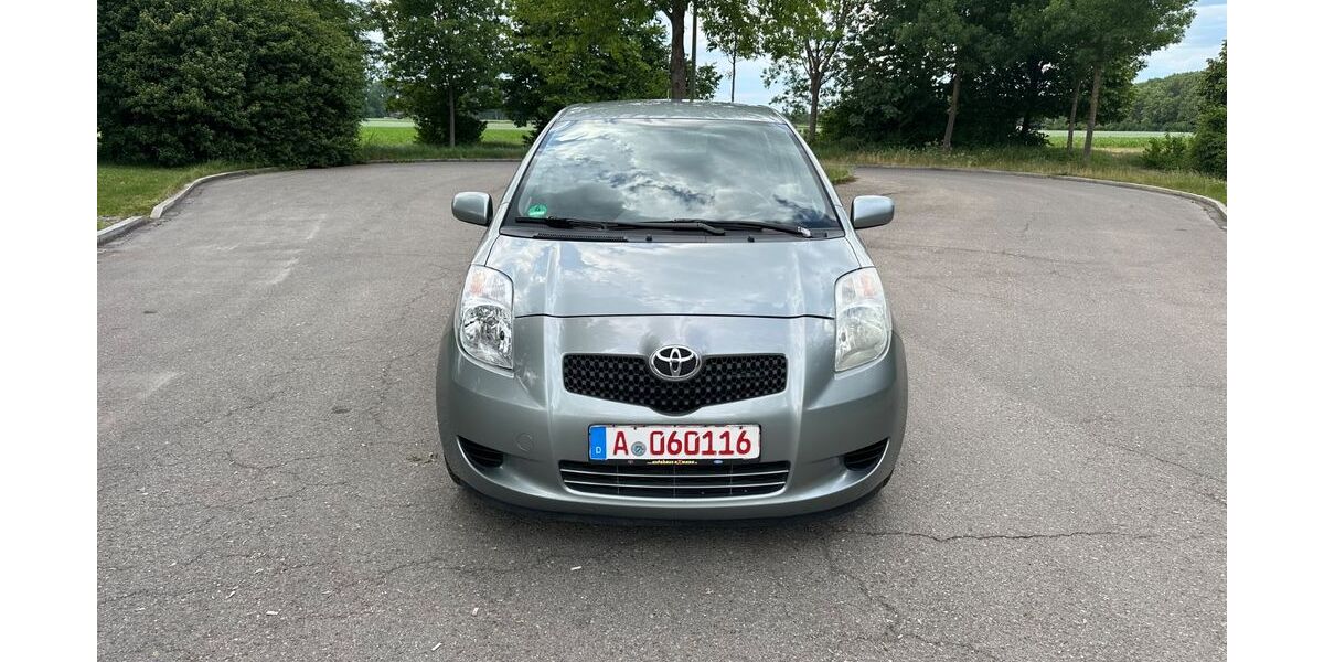 Toyota Yaris 147.000 km 2.950 &euro; Augsburg 86167
