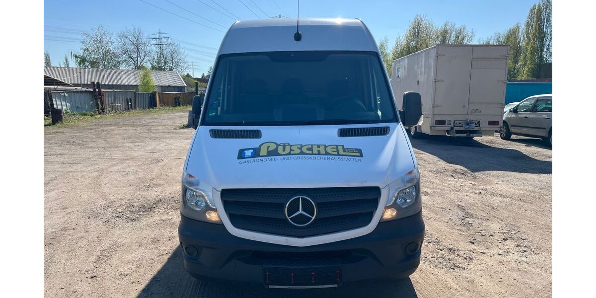 Mercedes-Benz Sprinter 352.558 km 11.900 &euro; Hamburg 22113