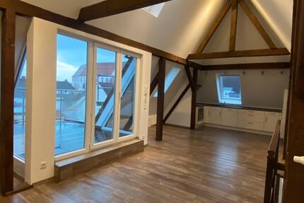 Helle Dachgeschoßwohnung mit tollem Blick zentral in Dillingen