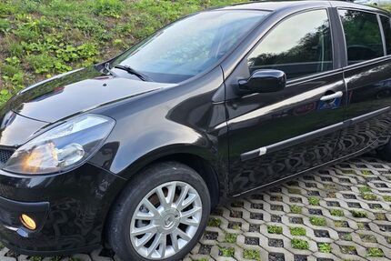 Renault Clio 141.800 km 5.990 &euro; Westerburg 56457