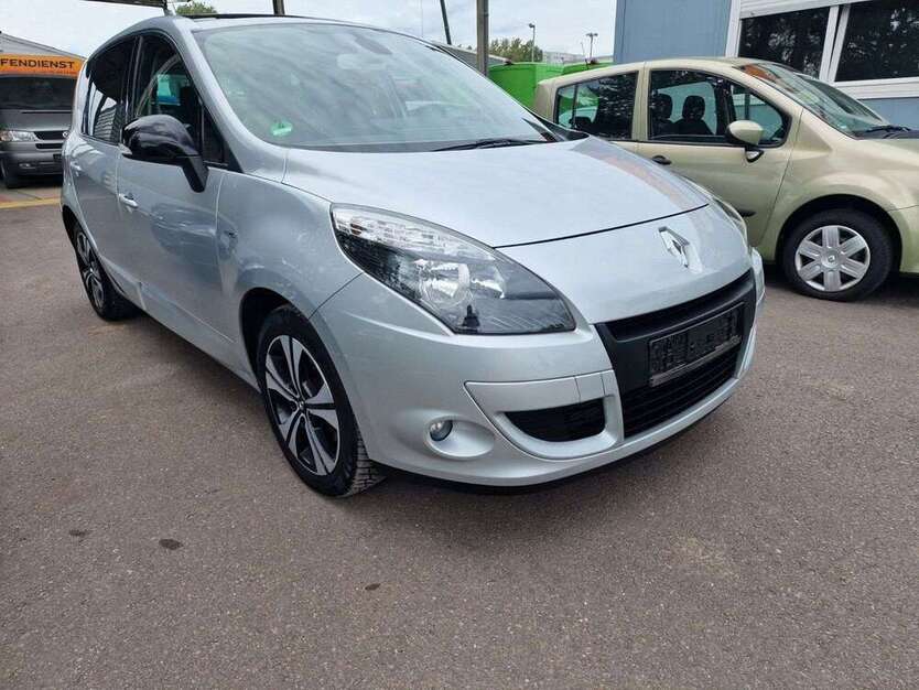 Renault Scenic 105.275 km 6.900 € Berlin 13055