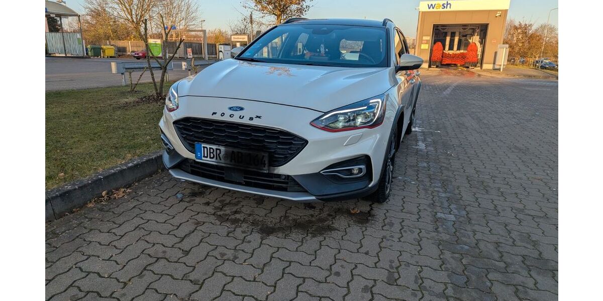 Ford Focus 78.000 km 19.550 € Bad Doberan 18209