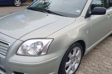 Toyota Avensis 86.000 km 5.990 € Saarbrücken - Burbach 66115