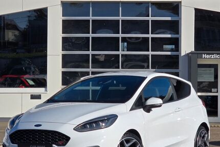 Ford Fiesta 46.330 km 19.990 € Deißlingen 78652