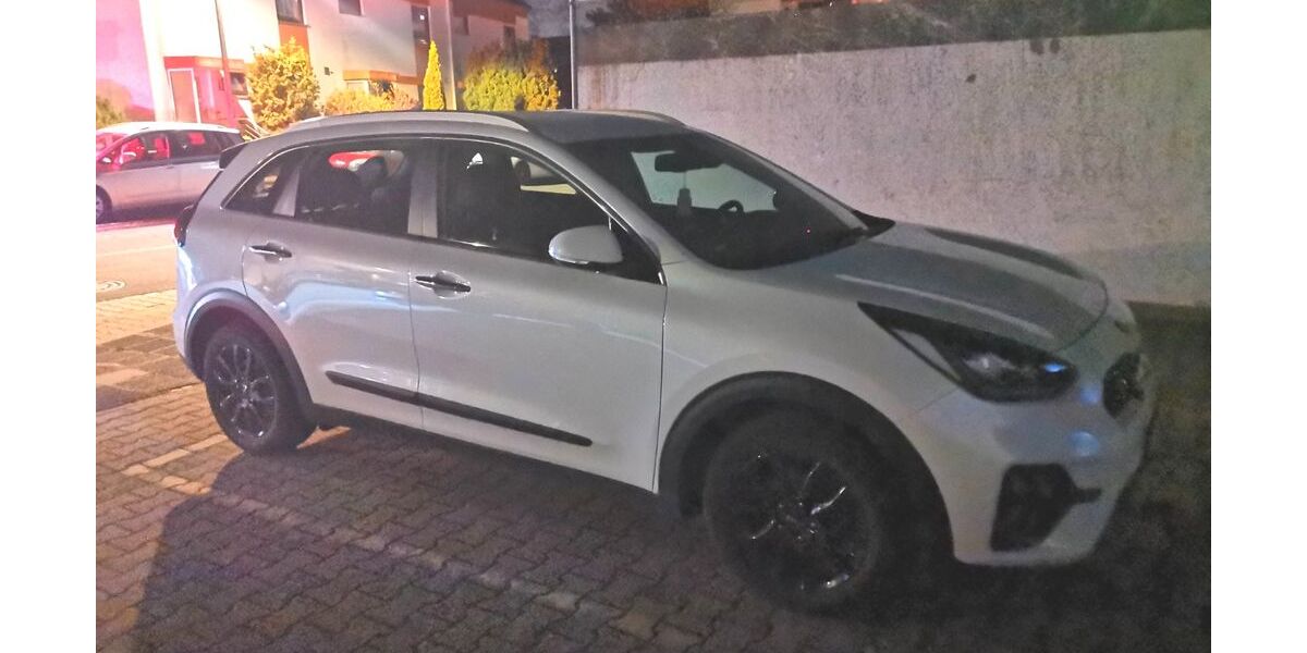 Kia Niro 89.000 km 18.500 &euro; Nürnberg 90427