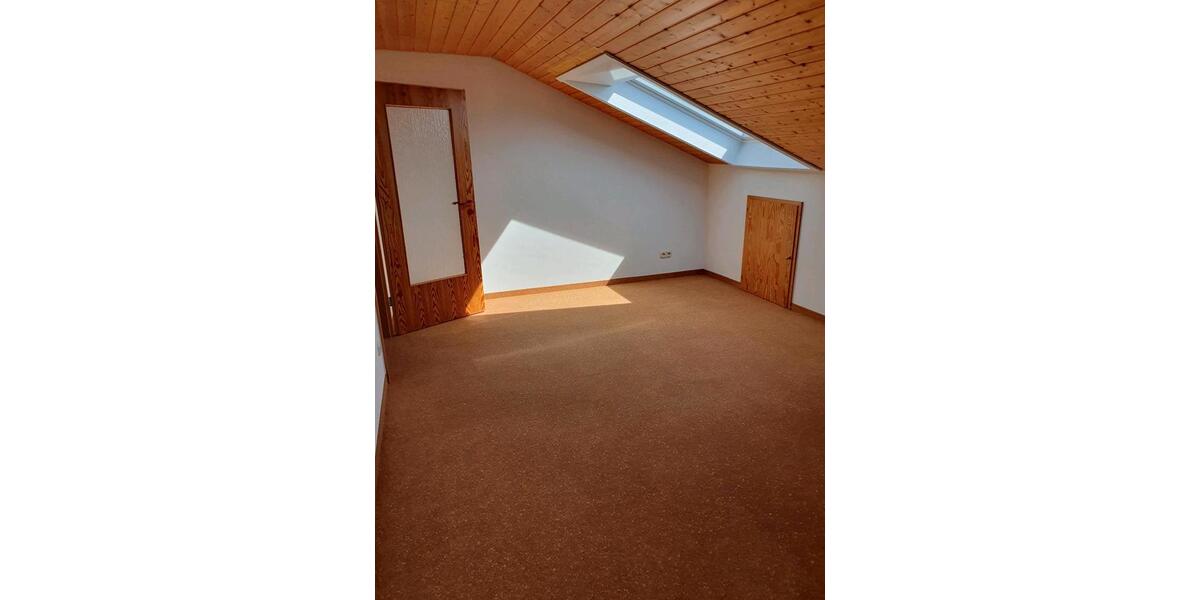 Dachgeschoßwohnung Wildberg - 3 Zimmer, 78 m&sup2;, 990&euro; | Angebot:24381909