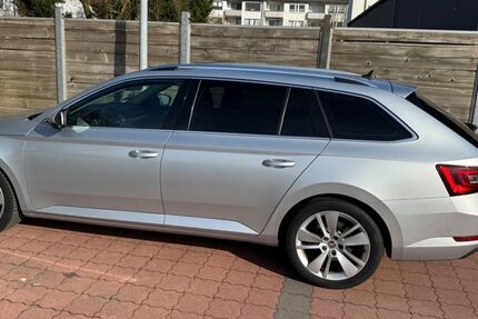 Skoda Superb 162.463 km 16.500 &euro; Bremen 28359