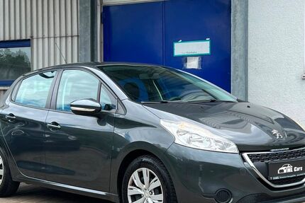Peugeot 208 108.000 km 4.490 &euro; Lichtenstein Unterhausen 72805