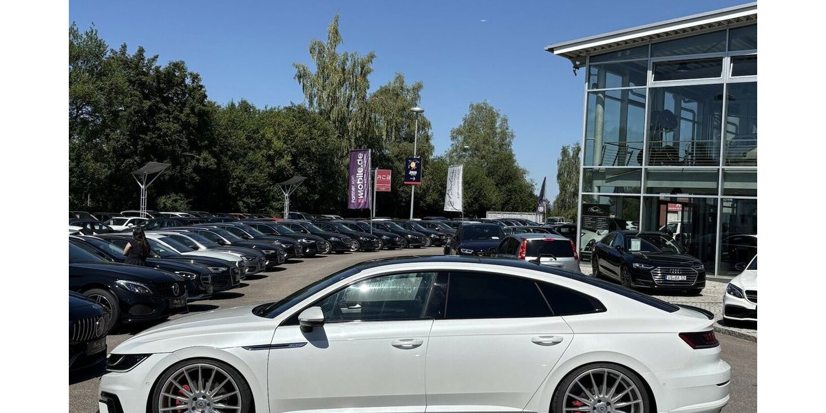 VW Arteon 2.0 TSI R-Line 4Motion 360°/PANO/1.HAND 73.500 km 29.900 &euro; Villingen-Schwenningen 78054