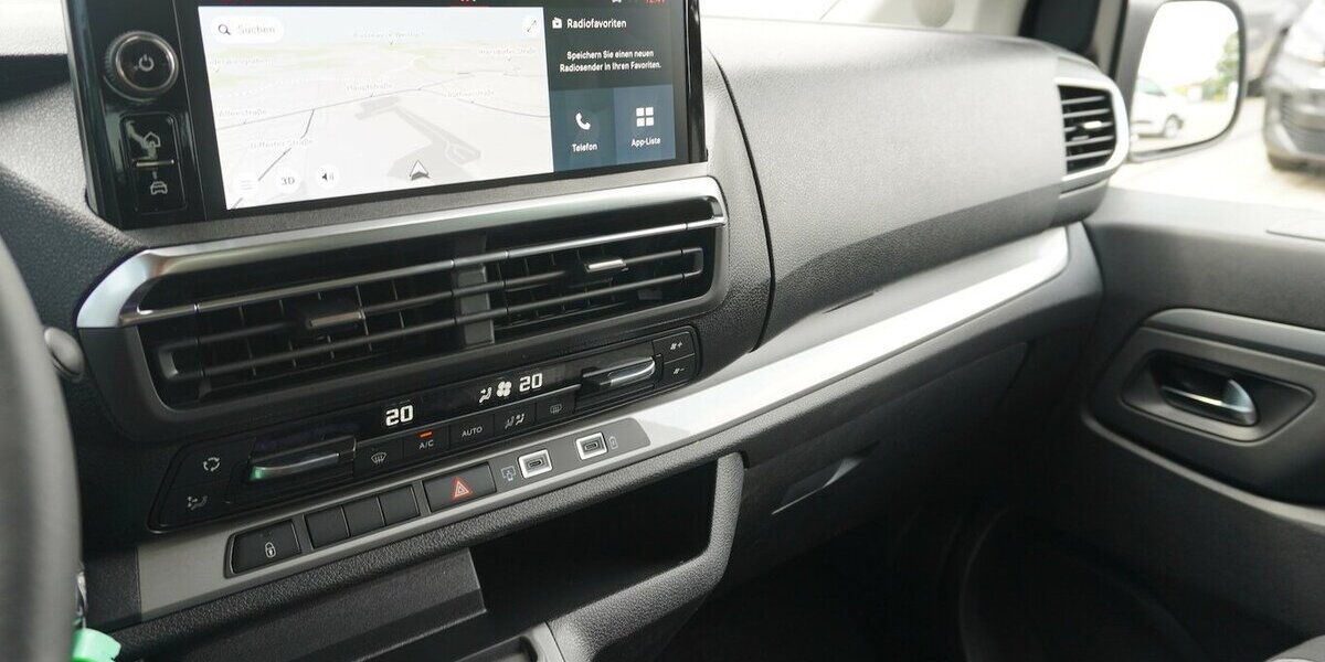 Fiat Ulysse L2 180 AT8 8-Sitzer / 10-Zoll Navi 15.712 km 37.961 &euro; Münchenbernsdorf 07589