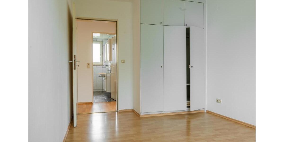 Etagenwohnung Bad Hersfeld - 4 Zimmer, 102 m&sup2;, 1.200&euro; | Angebot:26684227
