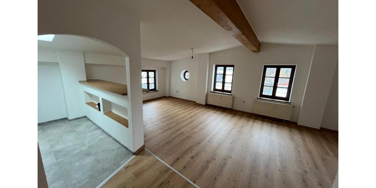 Dachgeschoßwohnung Eggenfelden - 2 Zimmer, 68 m&sup2;, 627&euro; | Angebot:25308057