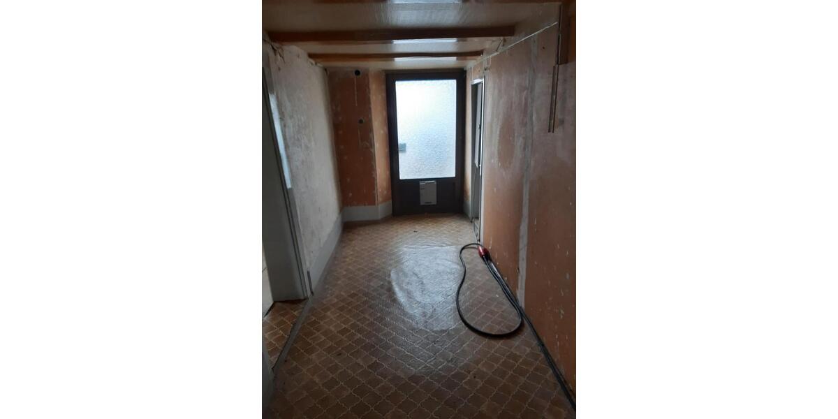 Einfamilienhaus Trossingen - 8 Zimmer, 146 m&sup2;, 295.000&euro; | Angebot:26889292