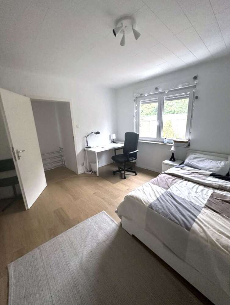 Wohnung zum Mieten in Stuttgart 425 € 17 m²