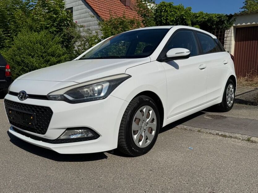 i20