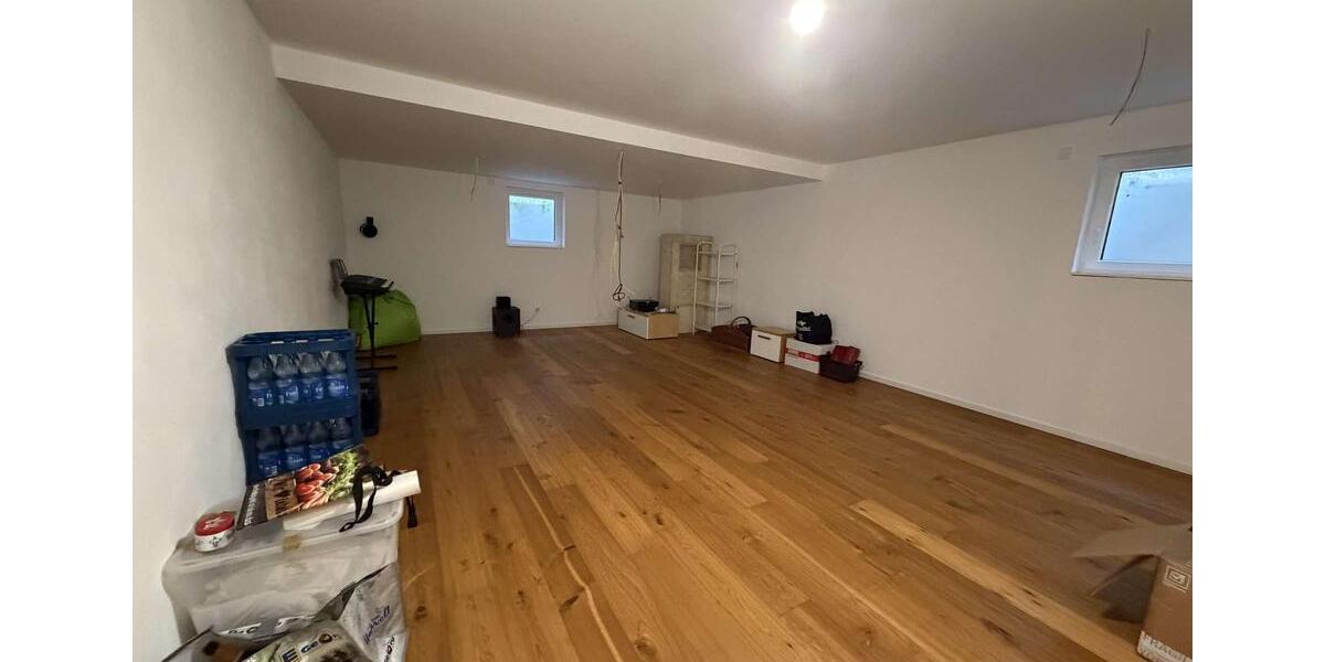 Villa Bad Camberg - 8 Zimmer, 459 m&sup2;, 3.200&euro; | Angebot:26249396