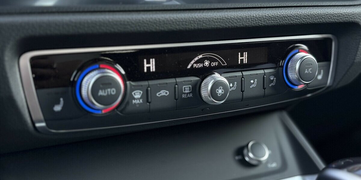 Audi Q3 35 TFSI advanced CARPLAY/PDC/DAB/AHK/1.HAND 39.421 km 27.800 &euro; Villingen-Schwenningen 78054