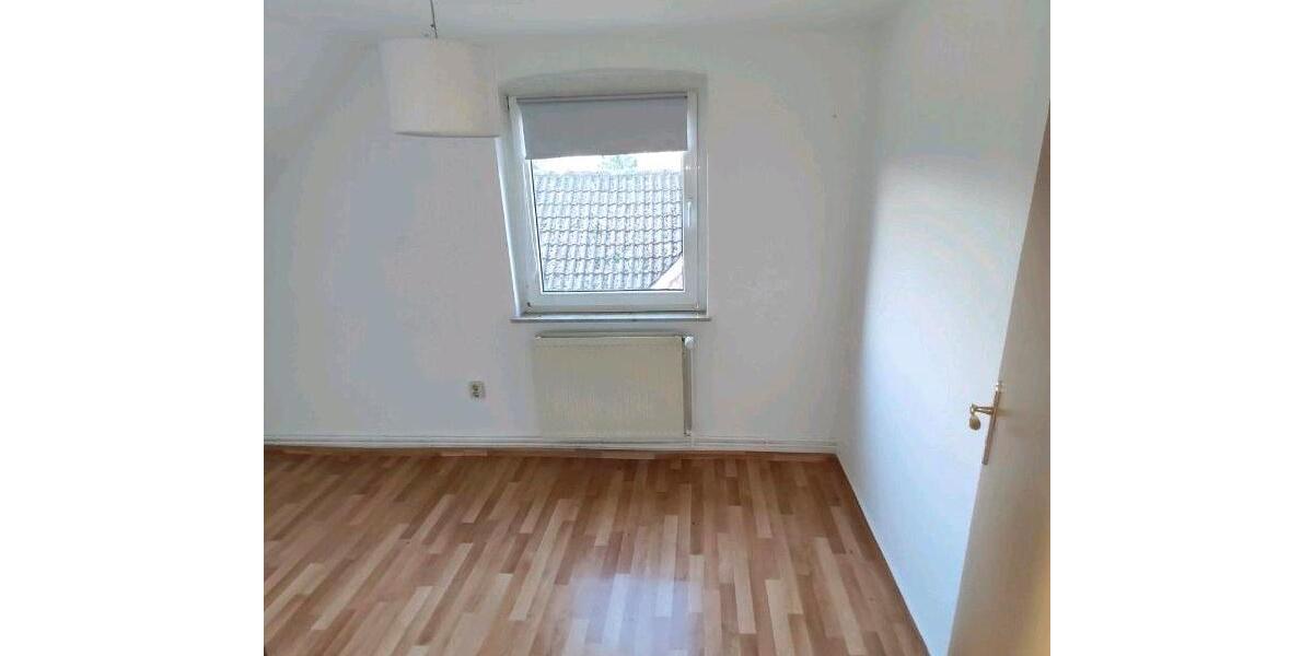 Dachgeschoßwohnung Lübtheen - 2 Zimmer, 39 m&sup2;, 400&euro; | Angebot:26134967