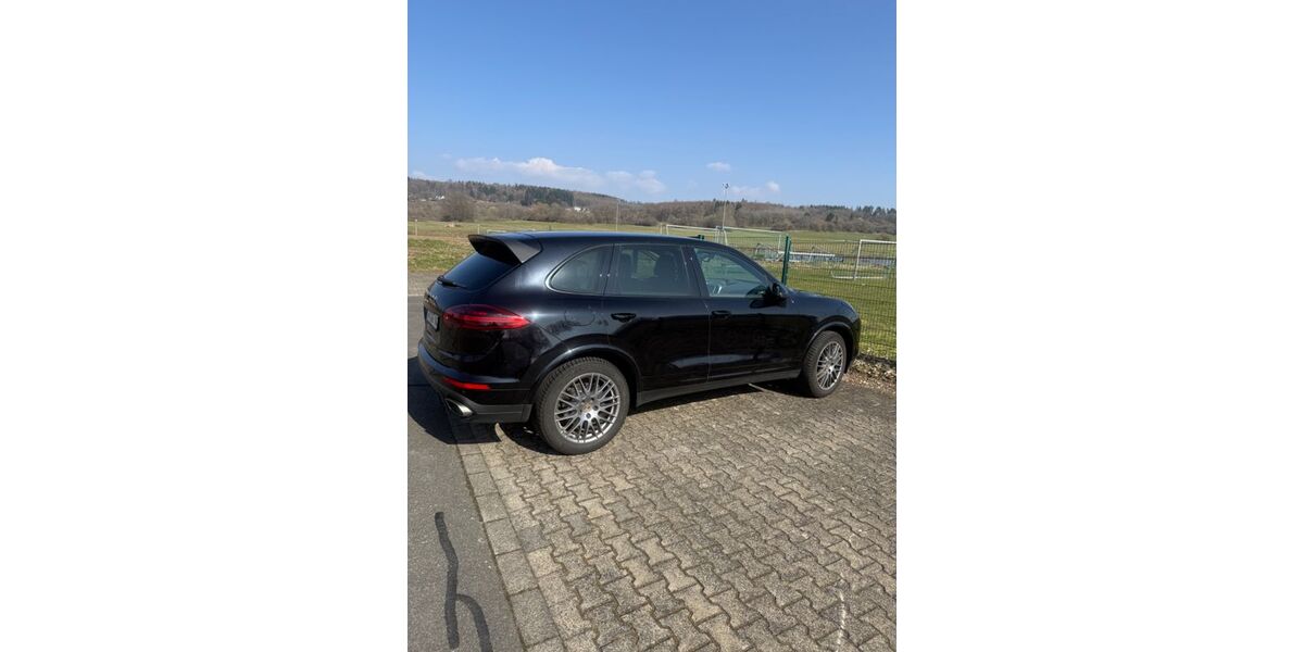 Porsche Cayenne 45.000 km 44.500 &euro; Westernohe 56479