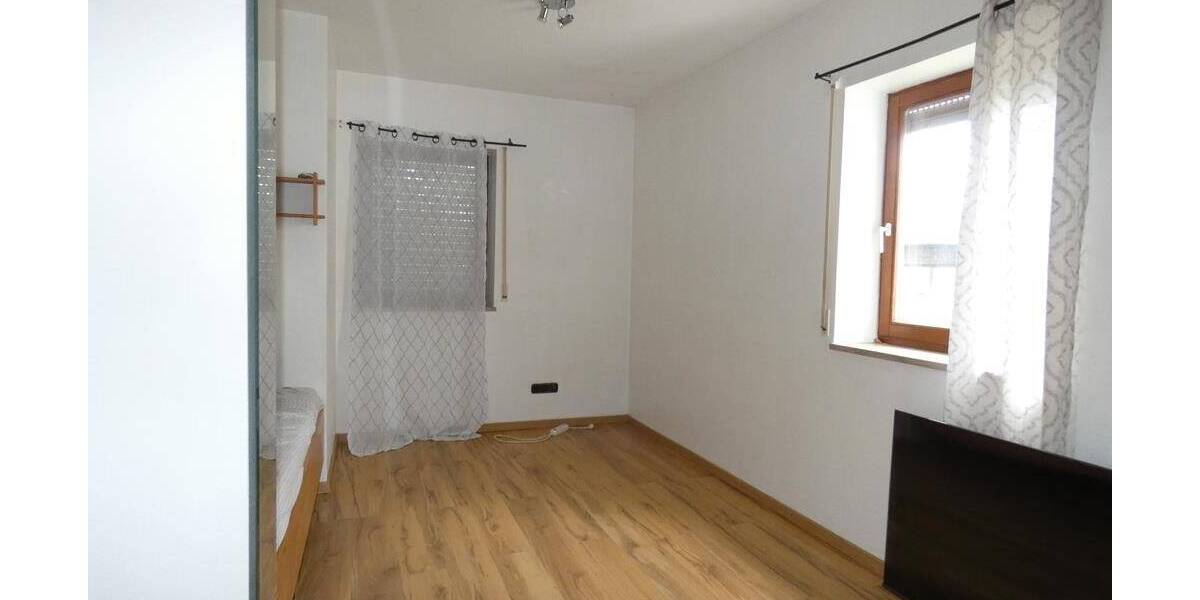 Einfamilienhaus Auerbach - 9 Zimmer, 264 m&sup2;, 599.000&euro; | Angebot:26276316