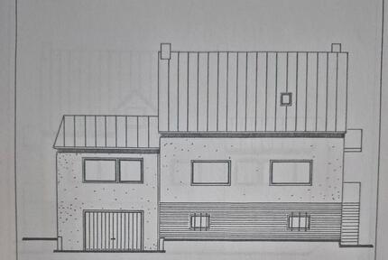 Freistehendes Einfamilienhaus mit Garten
