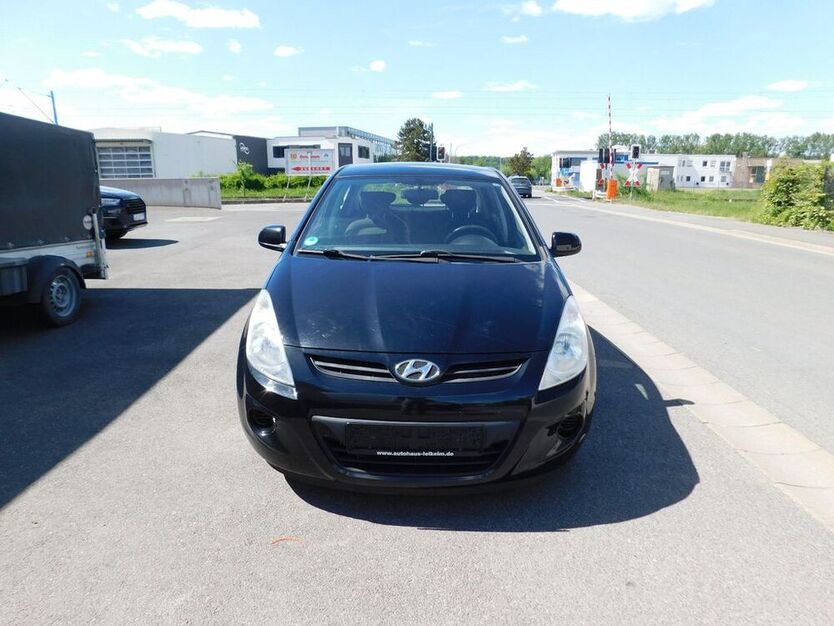 i20