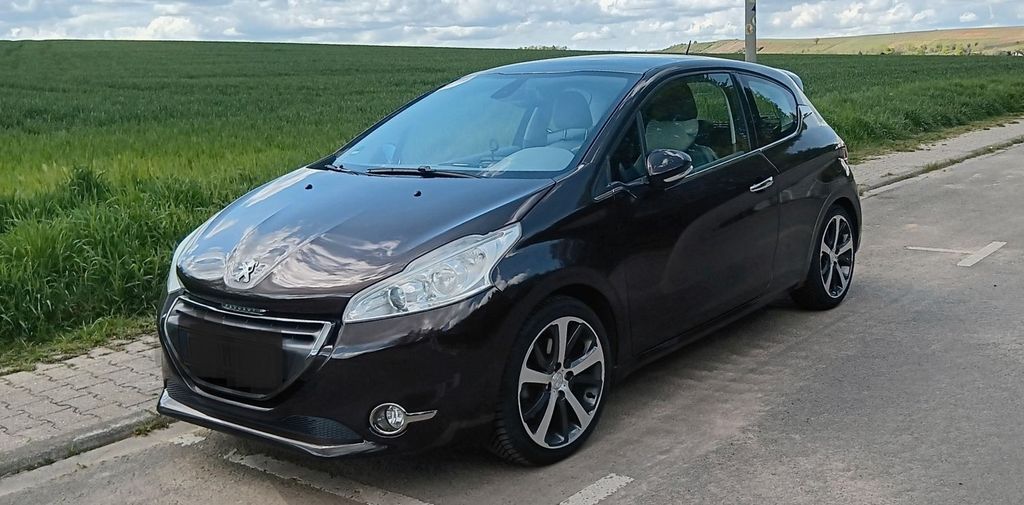 Peugeot 208 27.500 km 13.500 &euro; Bad Kreuznach 55583
