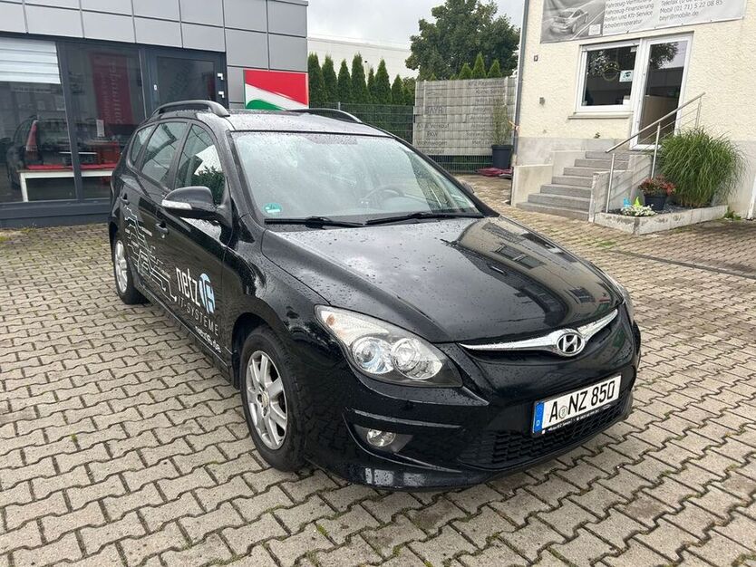 i30