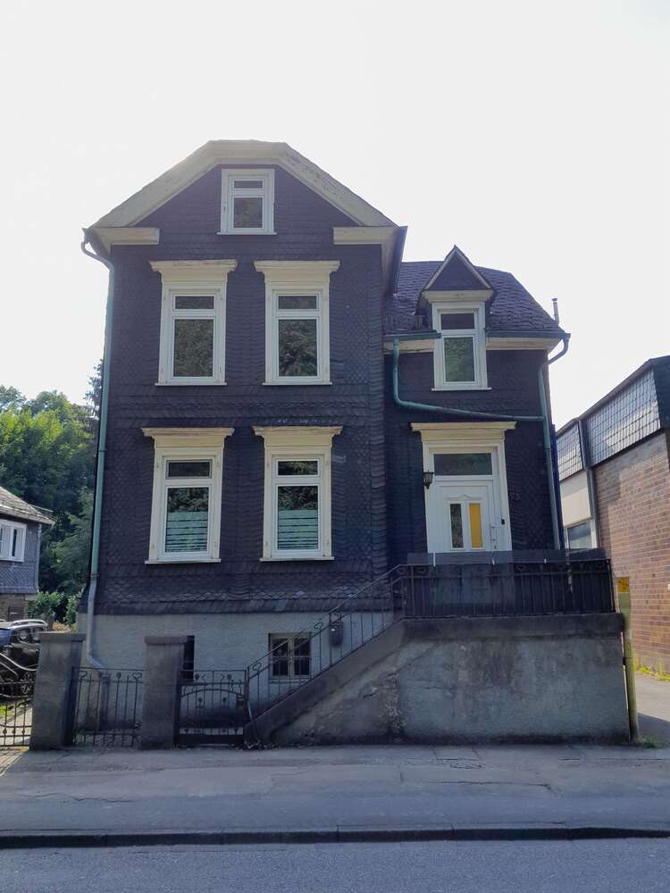 Haus zum Kaufen in Betzdorf 225.000 € 220 m²