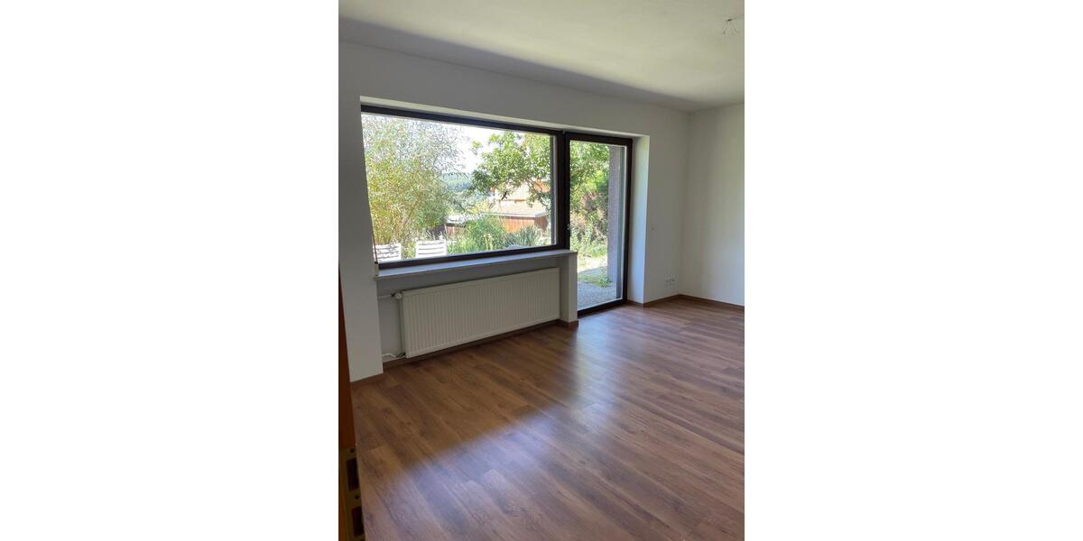 Helle Wohnung zu vermieten , 84m2, Schwarzhofen 2 zimmer