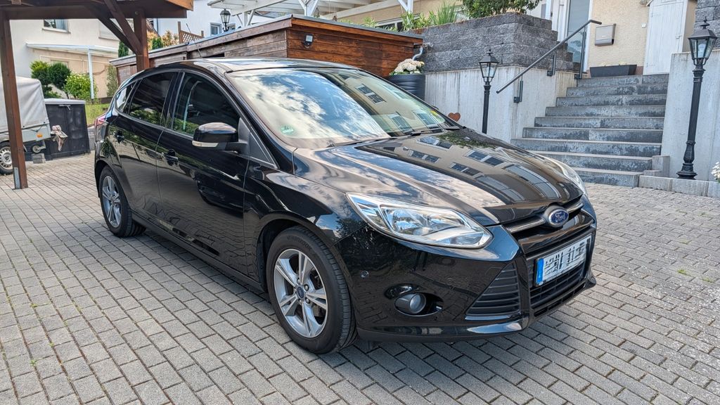 Ford Focus 97.167 km 5.500 &euro; Kobern-Gondorf 56330