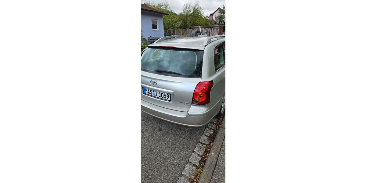 Toyota Avensis 130.000 km 4.100 &euro; Eltmann 97483