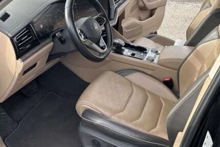 VW Touareg 131.204 km 39.570 &euro; Helmstedt 38350