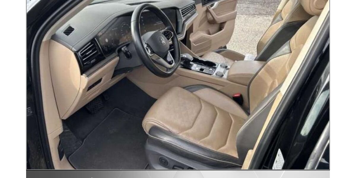 VW Touareg 131.204 km 39.570 &euro; Helmstedt 38350