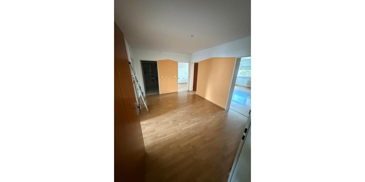Etagenwohnung Wörth am Rhein - 3 Zimmer, 81 m&sup2;, 270.000&euro; | Angebot:25053414