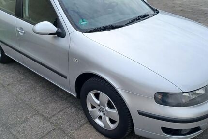 Seat Leon 147.200 km 2.900 &euro; Bremen St. Magnus 28759