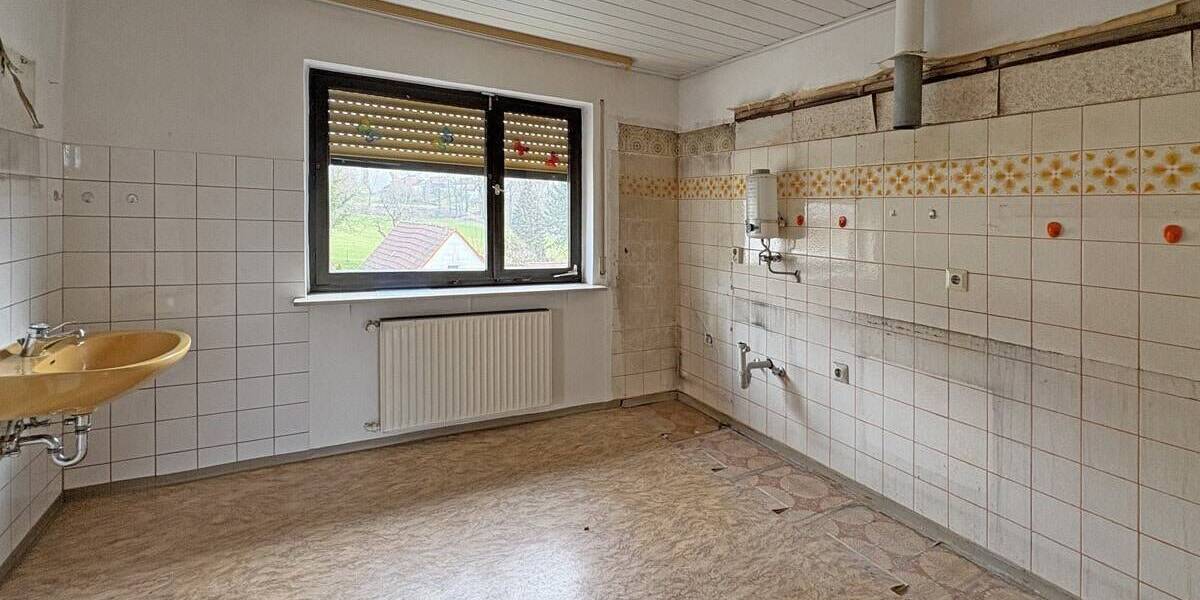 Einfamilienhaus Küps Schmölz - 7 Zimmer, 200 m&sup2;, 130.000&euro; | Angebot:25999722
